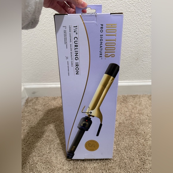 Hot Tools Professional Other - “New” Hot Tools Pro Signature Curling Iron - Black and Gold